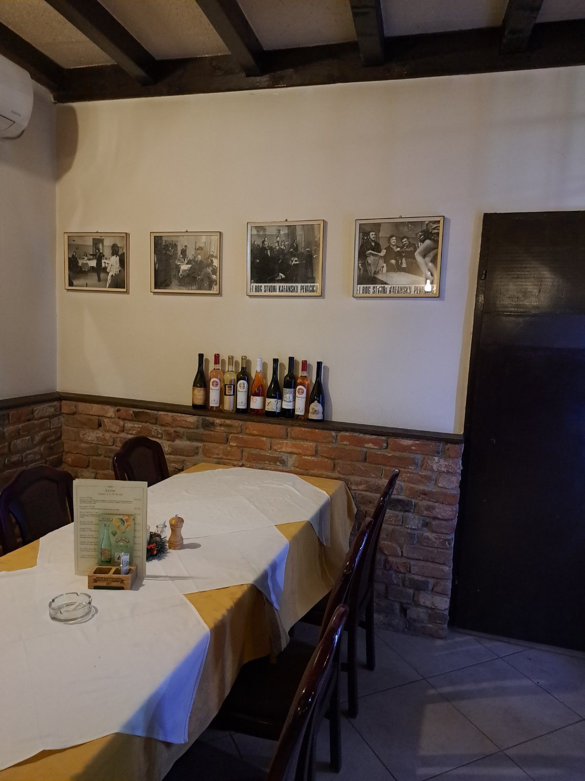 Ko je bila Lepa Landeka po kojoj napravljen film "I bog stvori kafansku pevačicu": Posetili smo kafanu u kojoj je snimano kultno ostvarenje (FOTO) 6