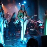 Zrenjaninska filharmonija hitovima Abe podigla publiku na noge 14