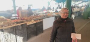 Badnji dan na šabačkoj pijaci: Najbolje se prodaju prebranac i kiseli kupus, prasetina poskupela, ren pojeftinio 4