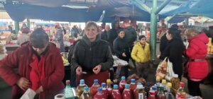 Badnji dan na šabačkoj pijaci: Najbolje se prodaju prebranac i kiseli kupus, prasetina poskupela, ren pojeftinio 2