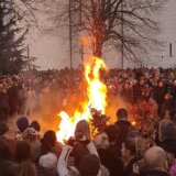 Obeleženo Badnje veče ispred hramova širom Srbije 7