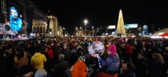 Građani na Trgu Republike dočekali Novu godinu po julijanskom kalendaru (VIDEO, FOTO) 12