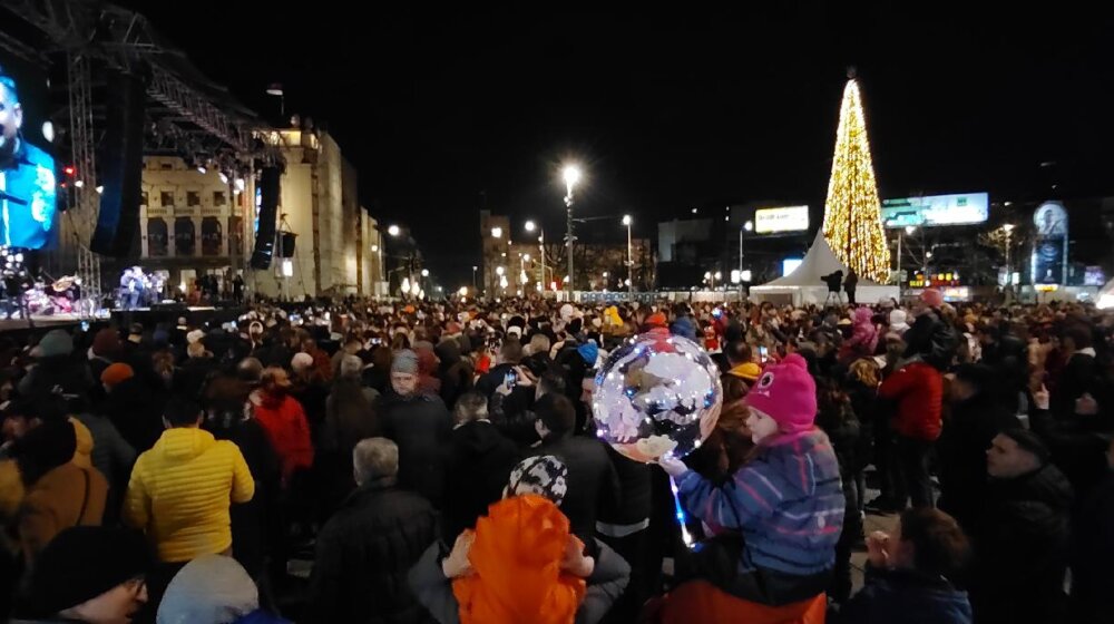 Građani na Trgu Republike dočekali Novu godinu po julijanskom kalendaru (VIDEO, FOTO) 1