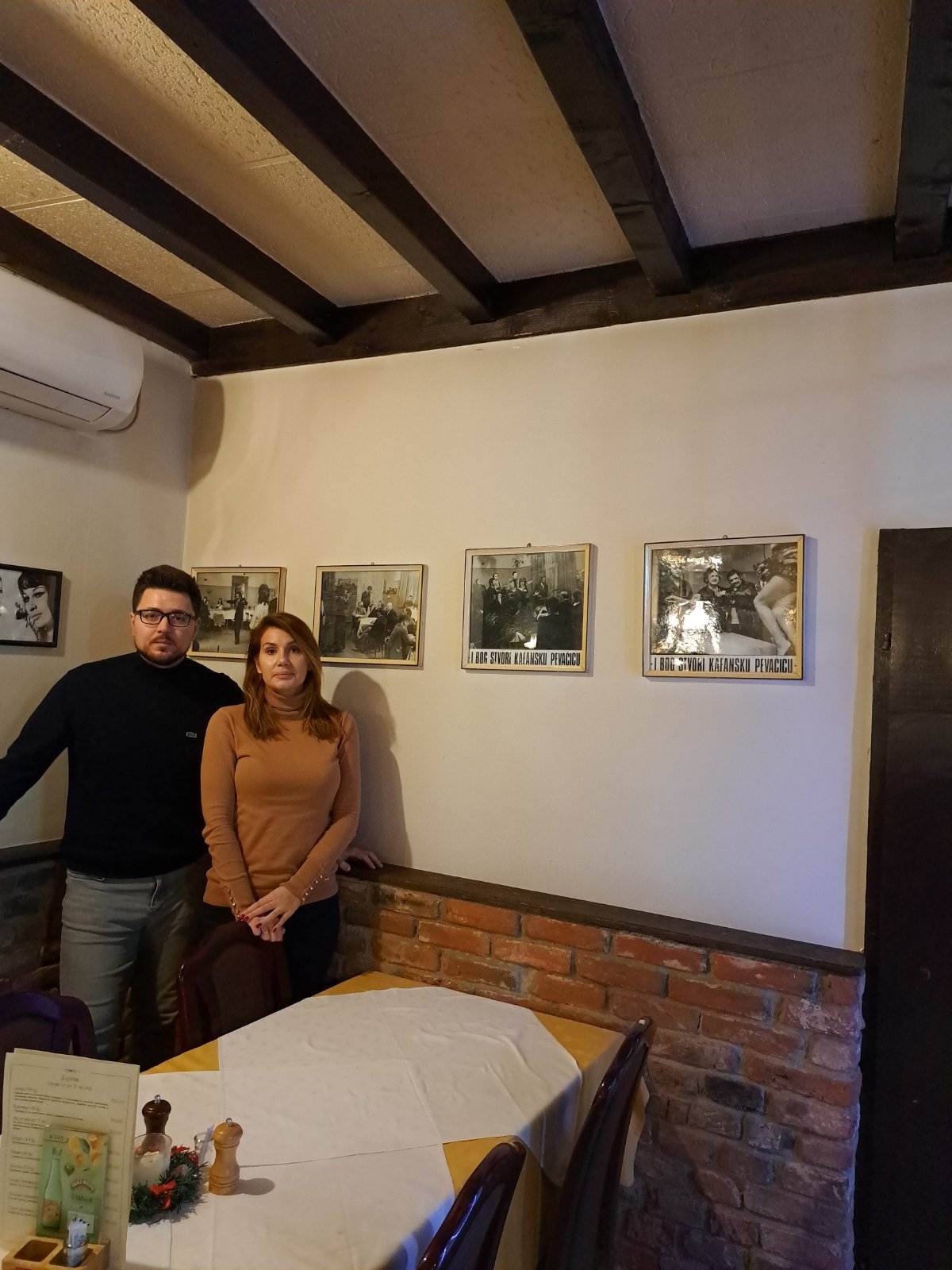 Ko je bila Lepa Landeka po kojoj napravljen film "I bog stvori kafansku pevačicu": Posetili smo kafanu u kojoj je snimano kultno ostvarenje (FOTO) 3