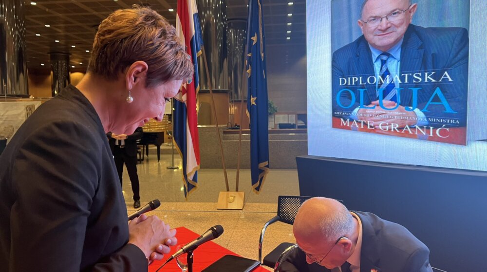 Ambasadorka Srbije u Zagrebu na promociji knjige Tuđmanovog ministra 1