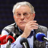 "Posle se čudi skandiranju "vrati konju glavu": Nebojša Ćović nastavio s upiranjem prsta u Zorana Savića i Partizan 5