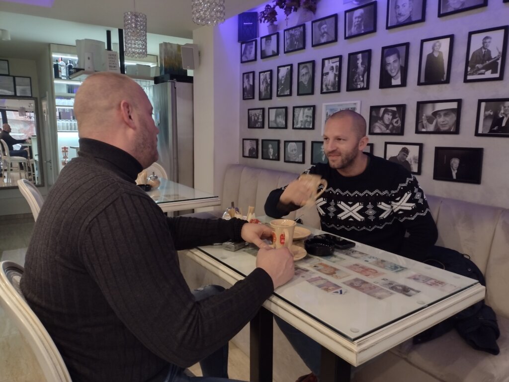 Valjevska podvala ili uvreda morala: Zašto je sporno ime kafića „Kod lažnog svedoka” 7