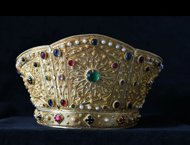 (FOTO) Ovako izgledaju krune cara Dušana, kralja Milutina i despota Stefana: Urađena rekonstrukcija obeležja moći srpskih vladara 2 (FOTO) Ovako izgledaju krune cara Dušana, kralja Milutina i despota Stefana: Urađena rekonstrukcija obeležja moći srpskih vladara 2