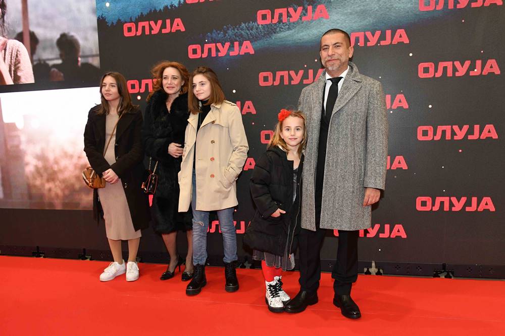 Na premijeri filma "Oluja" Ana Brnabić i više od 10 ministara (FOTO) 2 Na premijeri filma "Oluja" Ana Brnabić i više od 10 ministara (FOTO) 2
