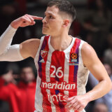 Laziću na poklon; rapsodija Crvene zvezde u rekordnih 28 asistencija i 24 poena razlike 8