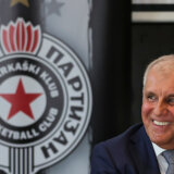 "Ovo je skrivena kamera?!": Konferansije pomešao Željka Obradovića i "nekog Duška" 8