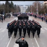 (VIDEO) Dodik na defileu u Istočnom Sarajevu povodom neustavnog Dana RS: "Nikada niko ne sme da dozvoli nikakav drugi oblik osim srpske nacionalne države na ovim prostorima" 9
