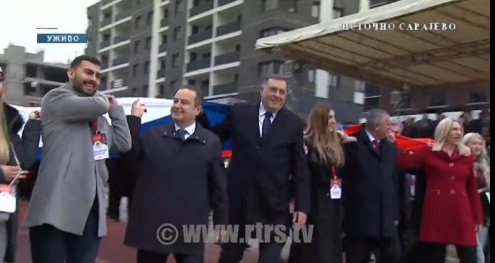(VIDEO) Dodik na defileu u Istočnom Sarajevu povodom neustavnog Dana RS: "Nikada niko ne sme da dozvoli nikakav drugi oblik osim srpske nacionalne države na ovim prostorima" 2