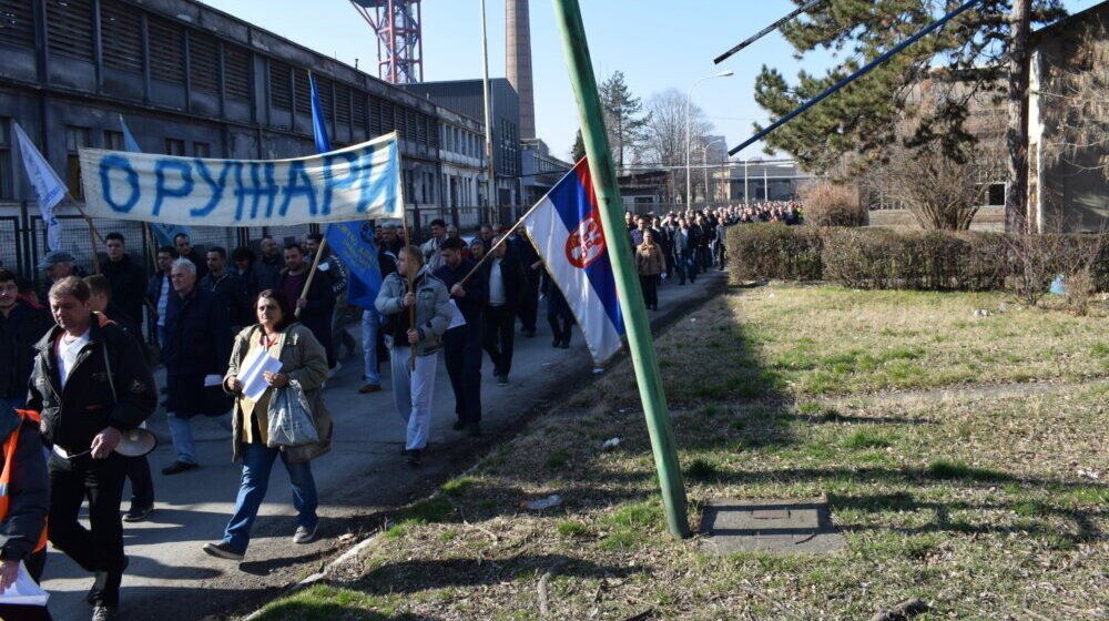 Sindikalci Zastava oružja u Kragujevcu poručili da će njihovi postupci zavisiti od isplate zarada 1