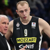 "Ne treba se baviti ovom utakmicom": Željko Obradović miran posle "torture" MZT-a 1