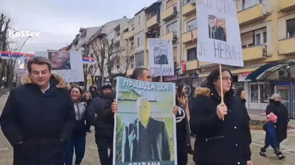 "Pravda za Slađana Trajkovića": U Kosovskoj Mitrovici održan protest podrške uhapšenom bivšem policajcu, poziv međunarodnoj zajednici da reaguje 1