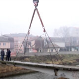Paraćin: Srušen pešački most kod bazena Prestiž 9