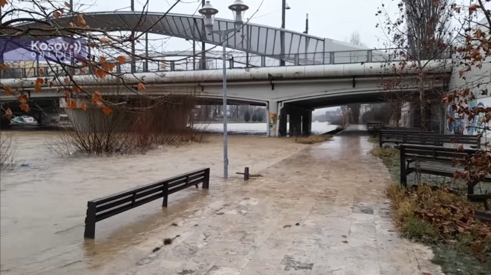 Poplave u Severnoj Mitrovici: Evakuacija u naselju Bošnjačka mahala 1