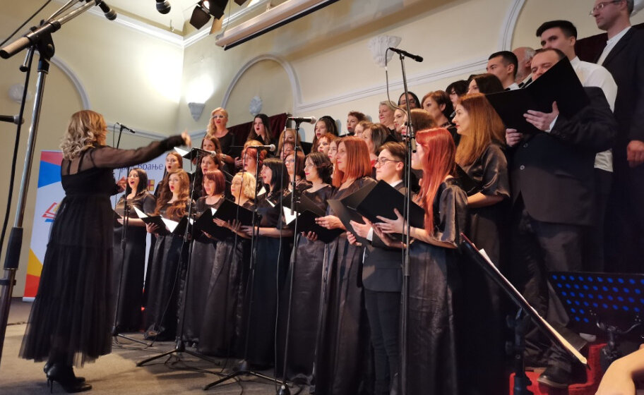 U Vranju održan Božićni koncert: Prvi put pevali članovi Gradskog mešovitog hora 1