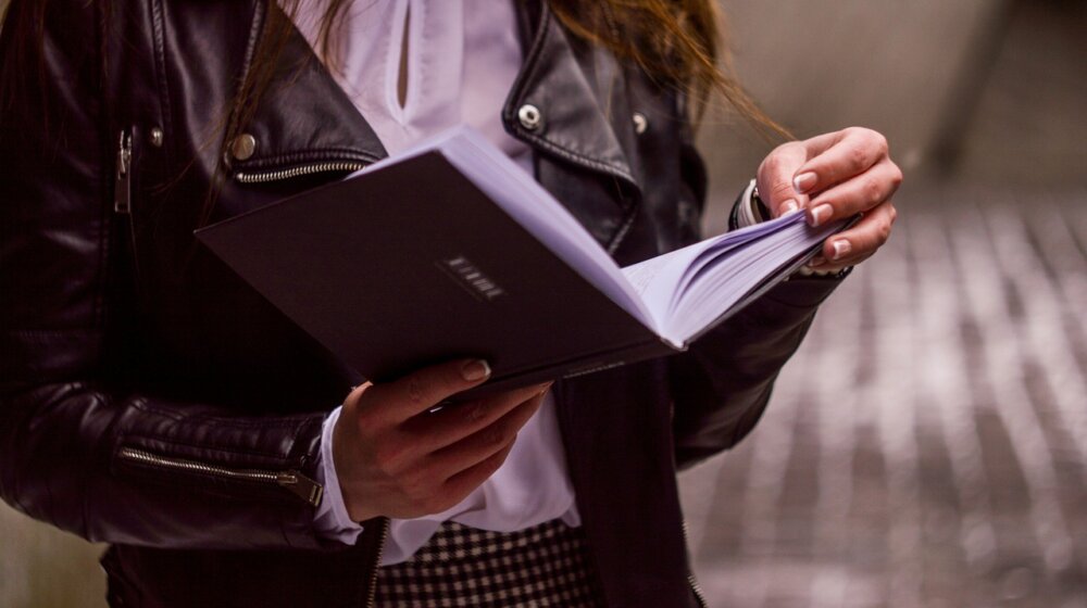 Objavljeni zvanični podaci: Koliko žene, a koliko muškarci u Srbiji imaju dnevno slobodnog vremena? 1