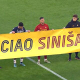 Transparent, dug aplauz i „Ćao Siniša“: Bolonja i Roma se oprostile od Mihajlovića (VIDEO) 12