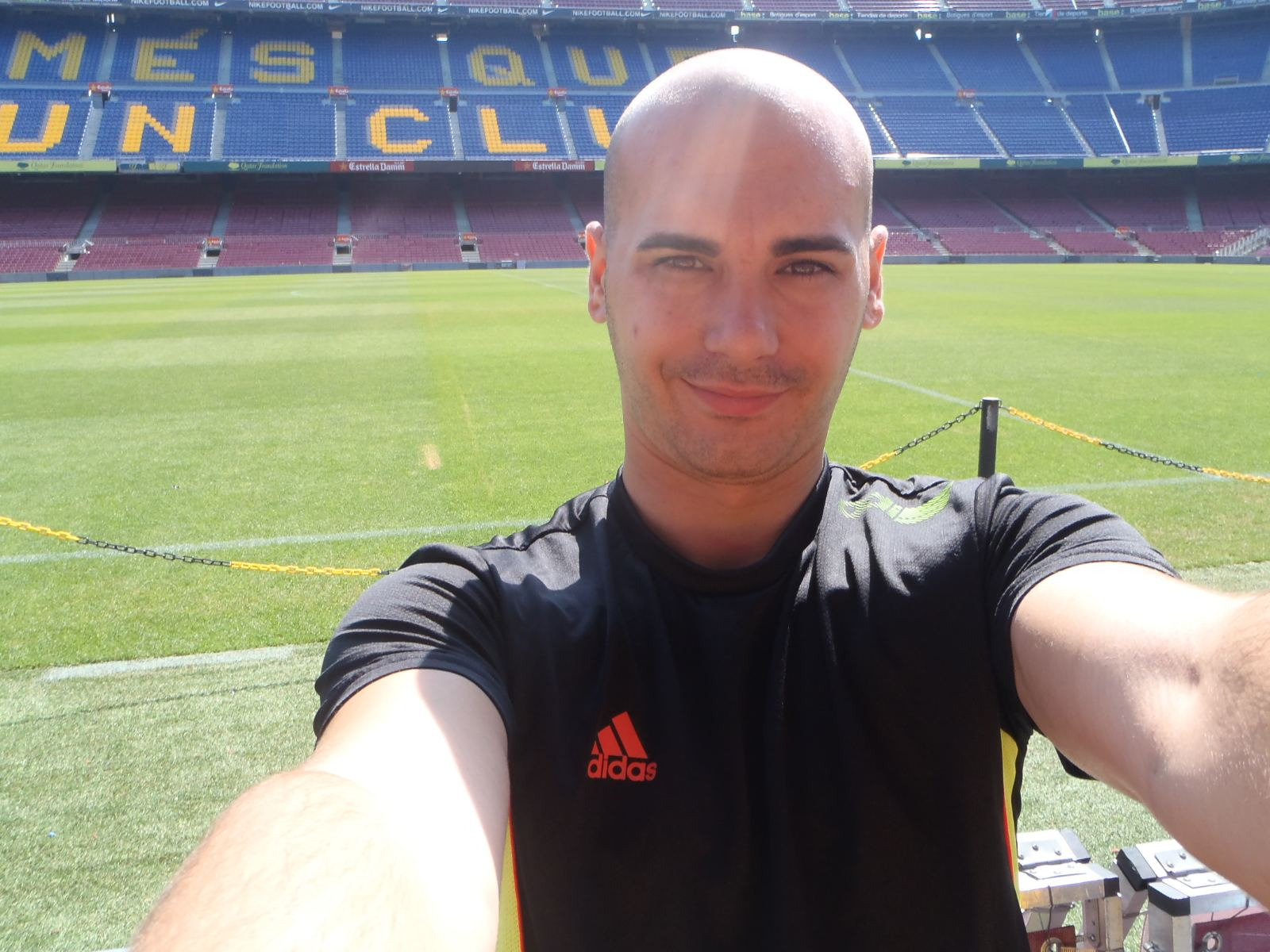 Kragujevački frizer ošišao i obrijao pola sveta: Radi na prekookeanskim kruzerima i obišao je 50 zemalja 4