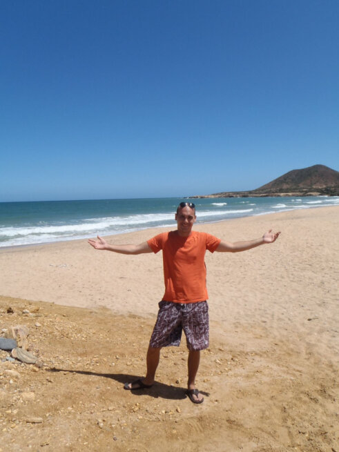 Kragujevački frizer ošišao i obrijao pola sveta: Radi na prekookeanskim kruzerima i obišao je 50 zemalja 14