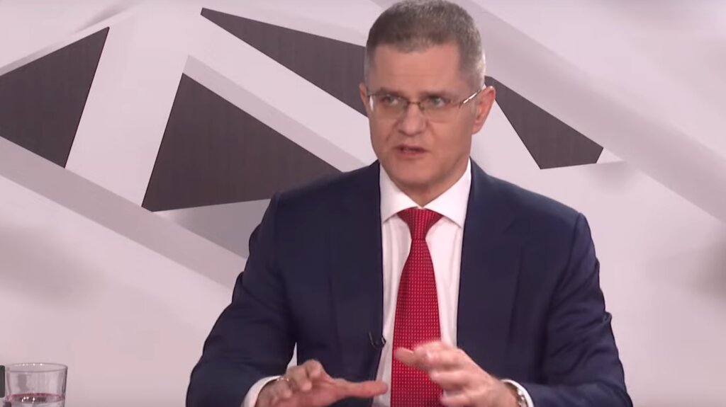 Jeremić poručio Vučiću da još nije kasno da uhvati let za Njujork 2 Jeremić poručio Vučiću da još nije kasno da uhvati let za Njujork 2