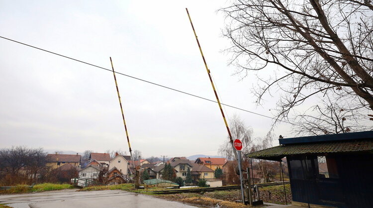 Posle protesta građana ostaje rampa na pružnom prelazu u kragujevačkom naselju Stanovo 1
