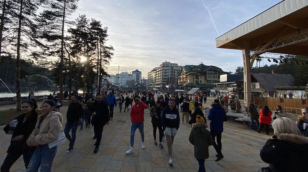 Doček srpske Nove godine na Zlatiboru: Koncert na Trgu i slavlje u Jablanici 1