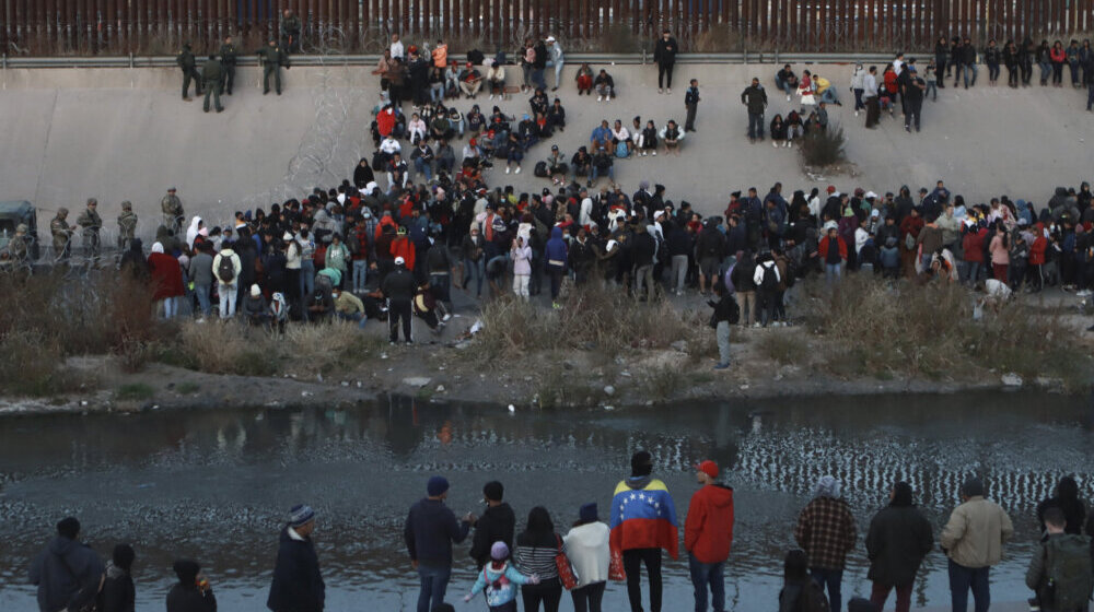 SAD će sa meksičke granice proterivati ljude iz Haitija, Nikaragve, Kube i Venecuele 1