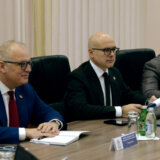 Vučević i Vesić ragovarali o rekonstrukciji zgrade Komande Ratnog vazduhoplovstva i PVO u Zemunu 13
