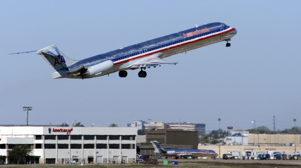 Zapalio se avion sa više od 160 putnika iznad Katmandua, razlog - ptica uletela u motor 1