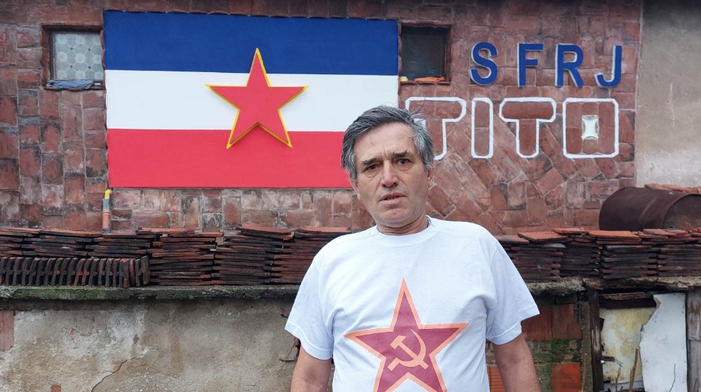 “Volim Jugoslaviju, volim bratstvo i jedinstvo”: Kuća Mitra iz Zaječara liči na muzej posvećen Titu 7