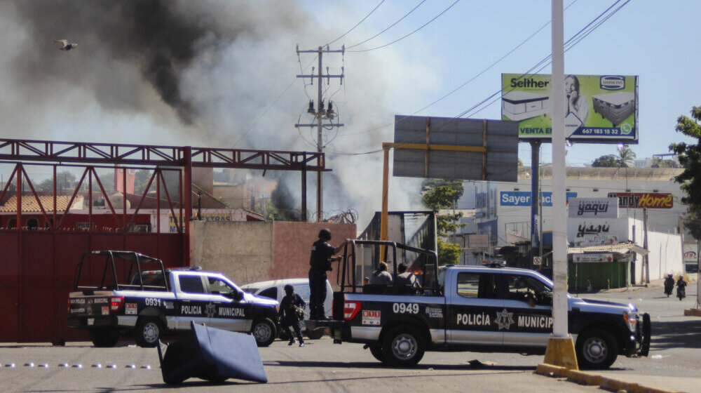 U Meksiku pravi ratni okršaj vojske i narkokartela Sinaloa zbog hapšenja narkobosa Ovidija Guzmana 1