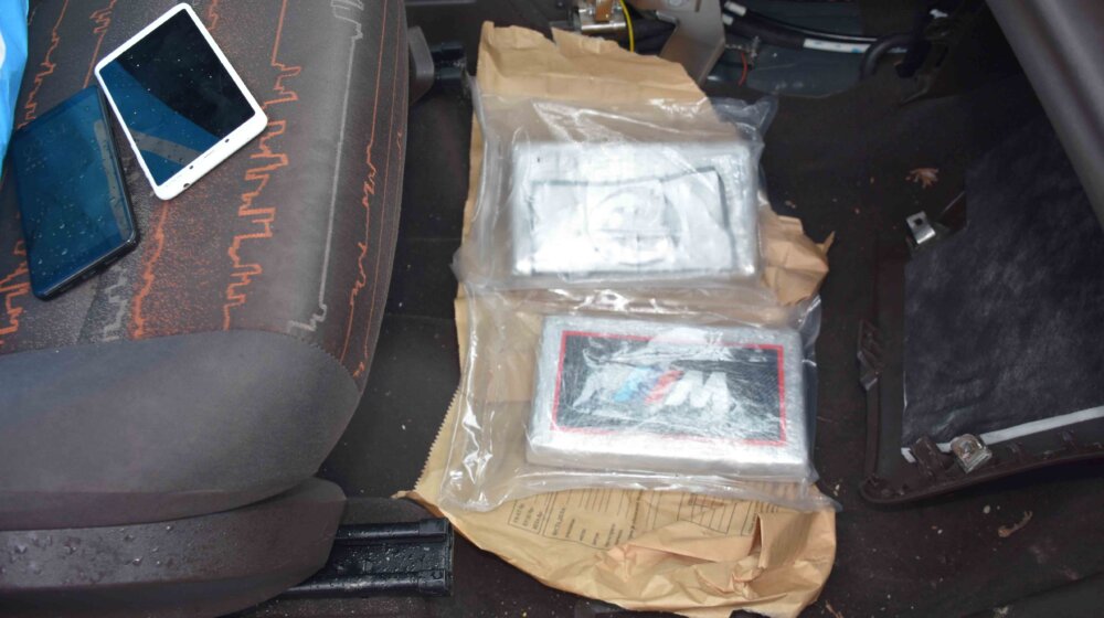 Uhapšeni dileri kokaina i amfetaminskog ulja u Novom Sadu 1