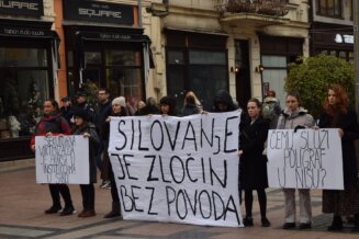 foto, centar za devojke drugi protest silovanje 2 , foto marija v, centar za devojke Još jedan protest Centra za devojke povodom postupanja institucija u slučaju prijavljenog silovanja u Nišu 2