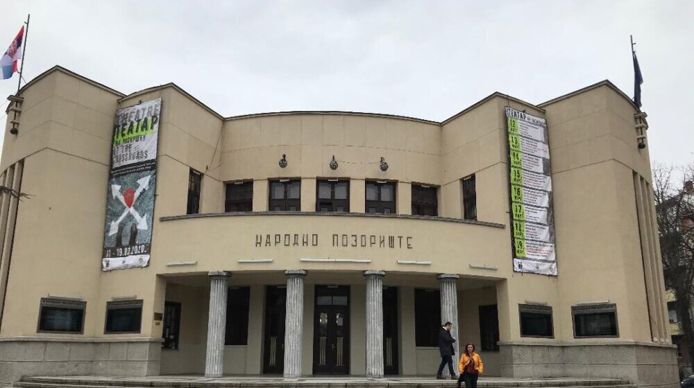 Niška operska premijera pomerena zbog mitinga SNS: Direktor negira, a gradonačelnica ga demantuje i kaže da će “toga dana pola Srbije biti u Beogradu” 1