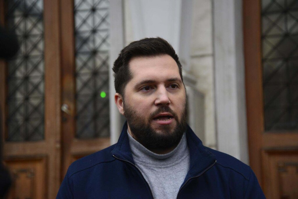 "Suze i naprasna odluka da se uđe u štrajk glađu ukazuju da se reagovalo bez pripreme": Sagovornici Danasa o kritikama upućenim opoziciji 2