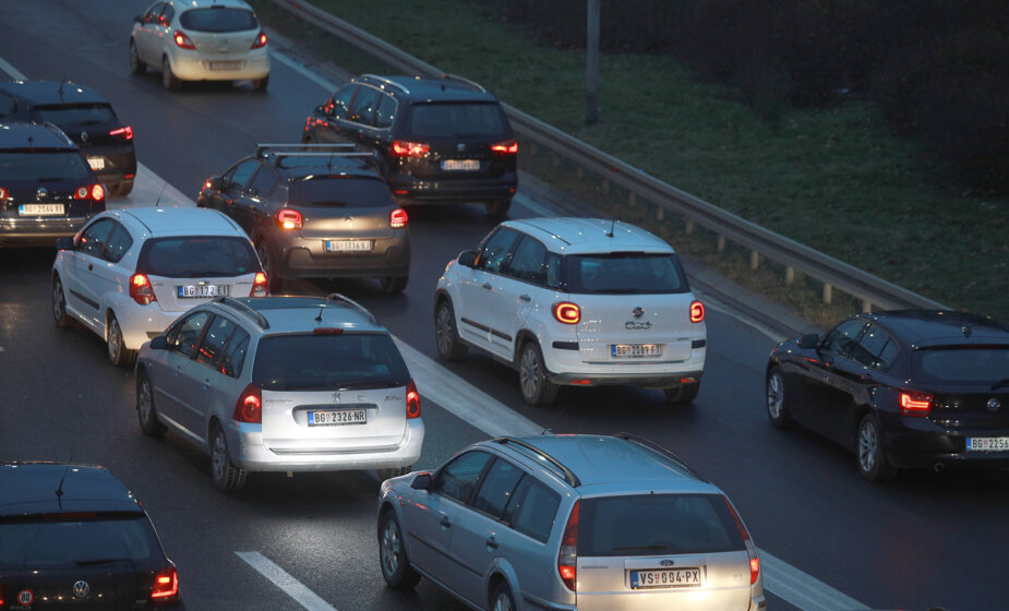 "Kad smanjiš brzinu, šmekni okolinu": Koliko kampanja „Uspori, od tebe zavisi!“ doprinosi bezbednosti saobraćaja? 14