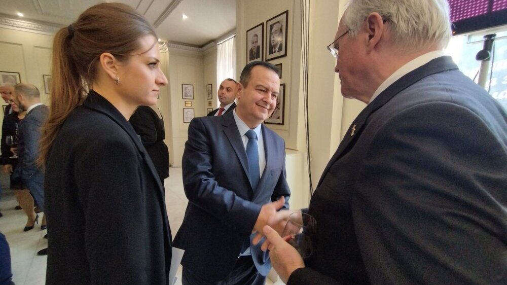 Ko je bio kod Dačića na novogodišnjem prijemu: Gošća i Tamara Vučić 2 Ko je bio kod Dačića na novogodišnjem prijemu: Gošća i Tamara Vučić 2