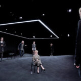 ”Braća Karamazovi” u minhenskom Folksteatru: Dostojevski na crnom Maljevičevom kvadratu 6