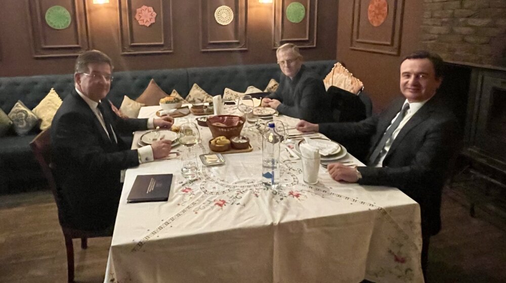 Miroslav Lajčak u Prištini s Kurtijem i Bislimijem: Složili smo se da svi prethodni sporazumi budu sprovedeni 1