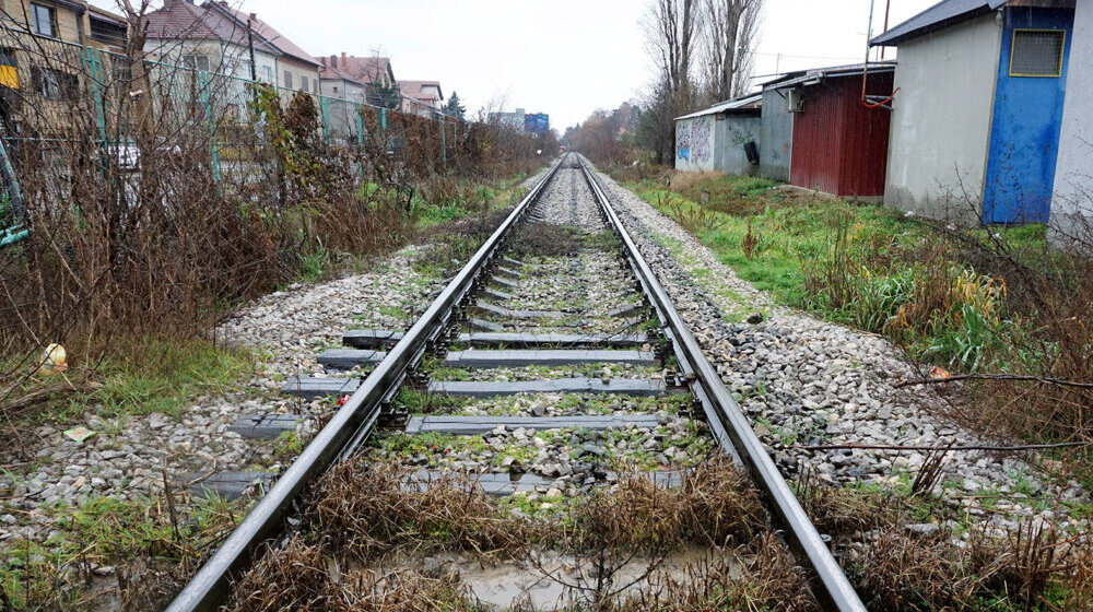 Brzi voz ponovo usporio: Još jedna krađa kontaktne mreže na pruzi između Stare Pazove i Inđije 1