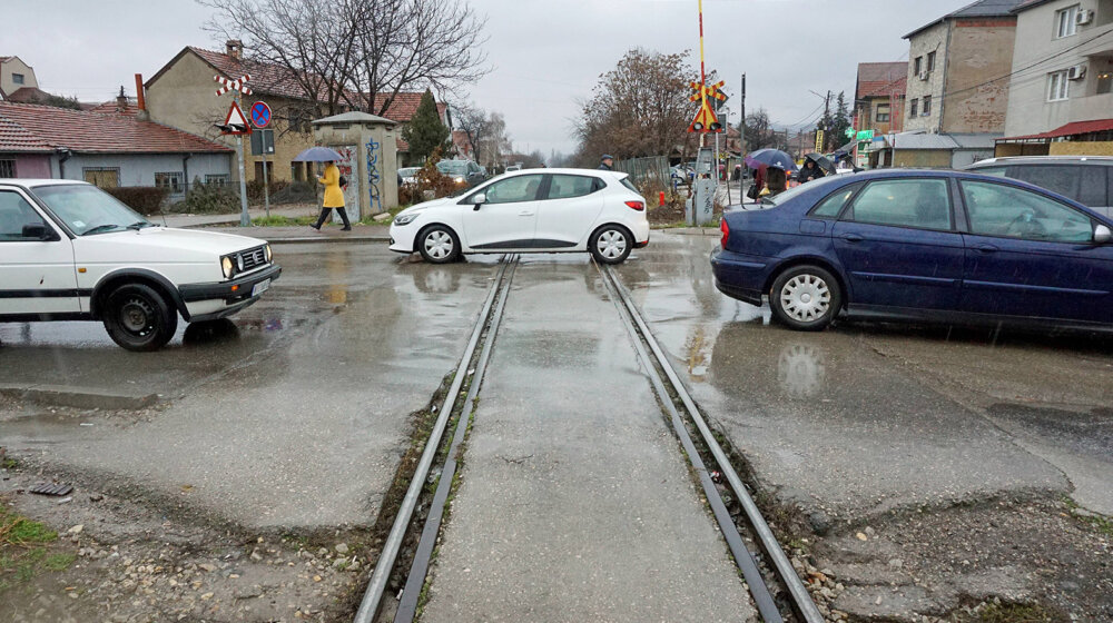 Počela kampanja "Tanka je linija" za podizanje bezbednosti na pružnim prelazima u Srbiji 1