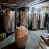 Kancelarija za KiM udelila pomoć - opremu za vinarije u Velikoj Hoči 2