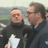 Vučić: Nisam shvatio u čemu je greška sa Danilom, za Tadićeve članove porodice postoji 50 takvih papira 10