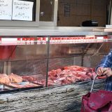 Inspekcija naložila uništavanje dve tone mesnih i mlečnih proizvoda 5