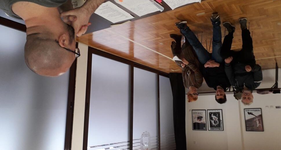 Reditelj Stevan Bodroža o predstavi "Četiri zida ili tragikomedija o karantinu" koju radi u vranjskom pozorištu 3 Reditelj Stevan Bodroža o predstavi "Četiri zida ili tragikomedija o karantinu" koju radi u vranjskom pozorištu 3