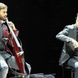 Pevač se žali da 2Cellos loše izvode njegov hit, a ni oni mu nisu ostali dužni 5
